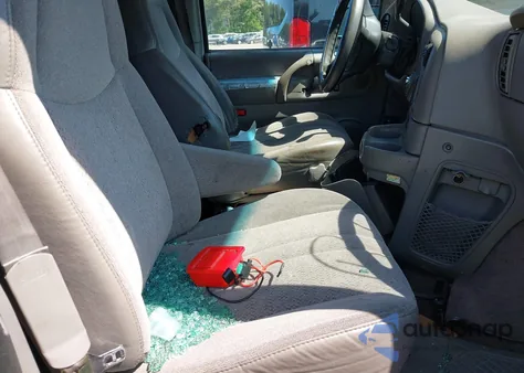 2000 Chevrolet Astro from USA, damaged, VIN 1GNDM19W9YB199429